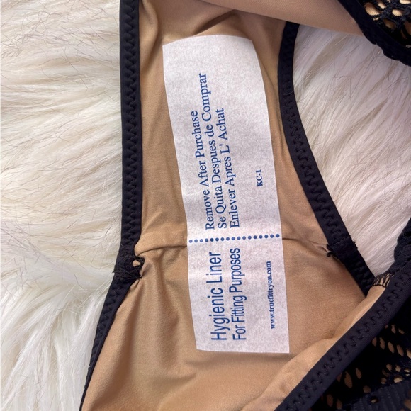 NWT Becca Swimwear Color Play Geometric Crochet Plunge One Piece SZ MEDIUM - Picture 14 of 15